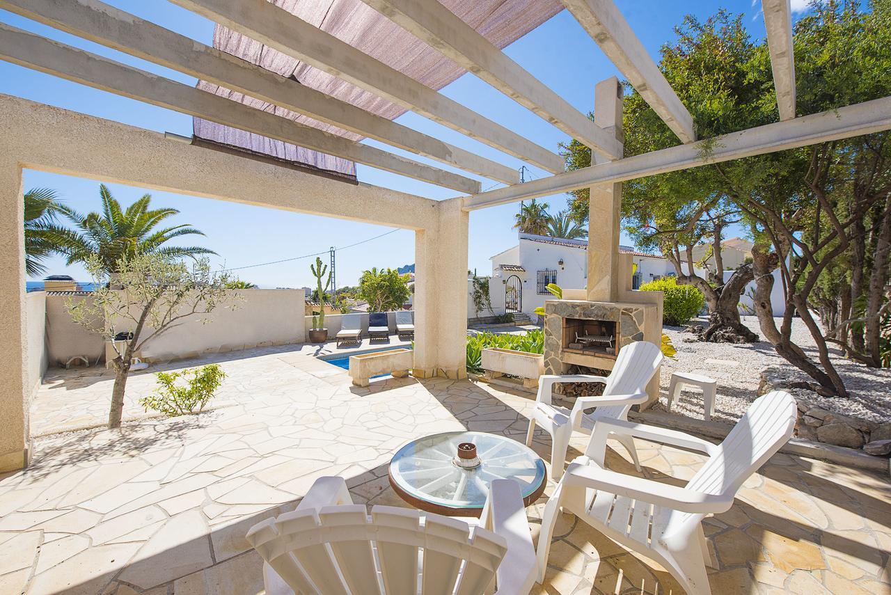 Benavero Boutique Style Within Fenced Tropical Garden Villa Calp